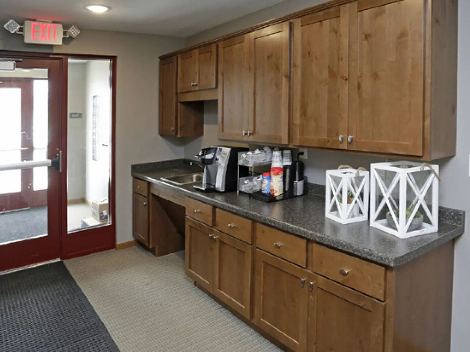 Avon Estates — Photo 4