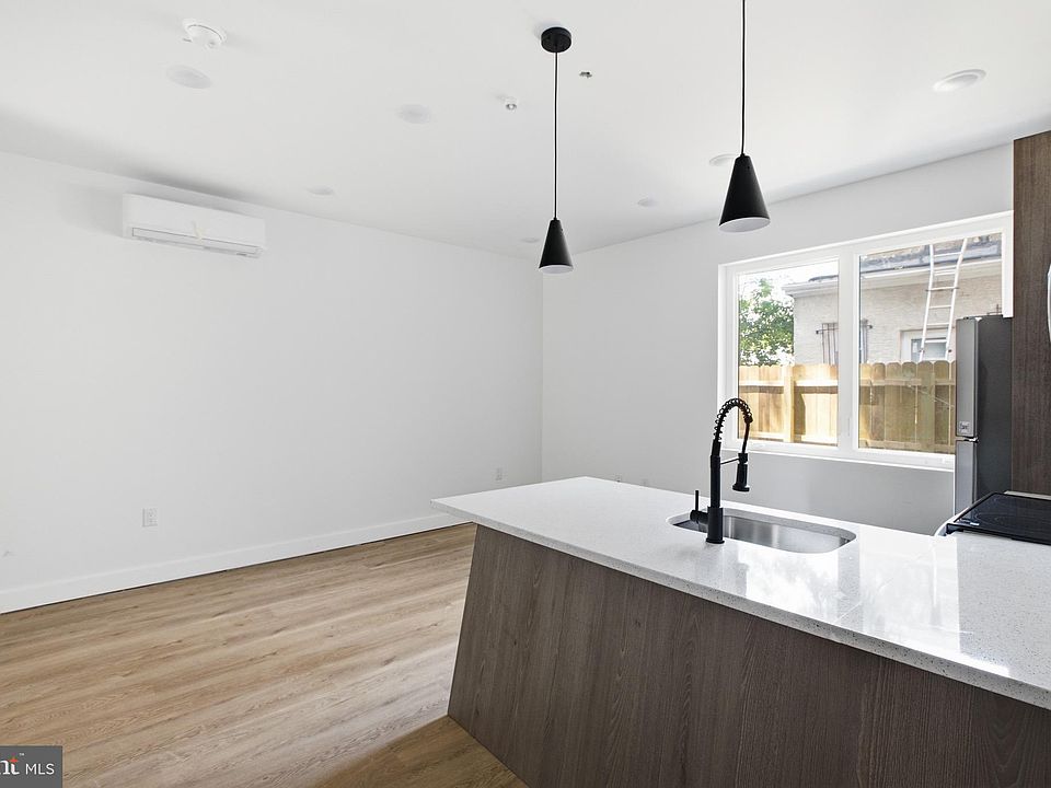 1st image of 613 N Brooklyn St #5