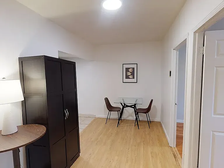 243 E Broadway #1F — Photo 4