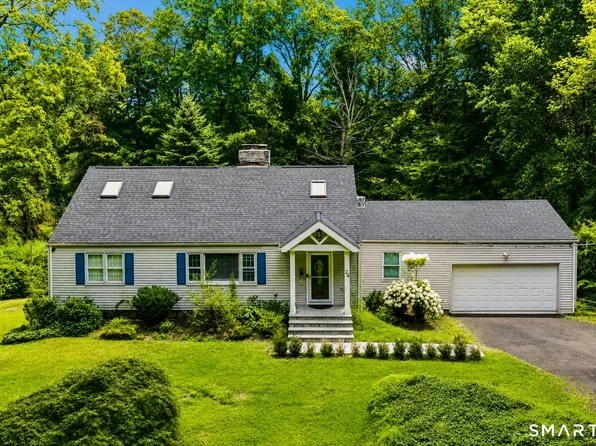 24 White Birch Road, Ridgefield, CT 06877