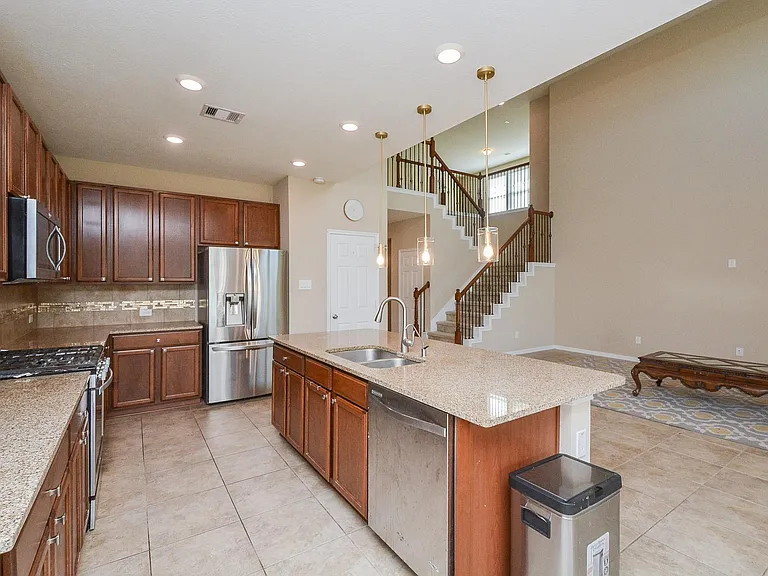 8019 Cheyenne Hills Trl — Photo 12