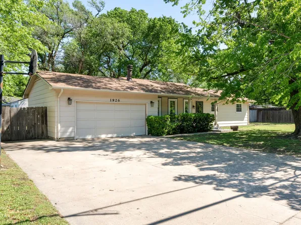1926 W 29th St N, Wichita, KS 67204