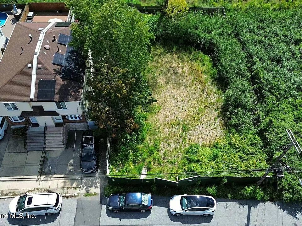 2nd image of 296 Seaver Avenue