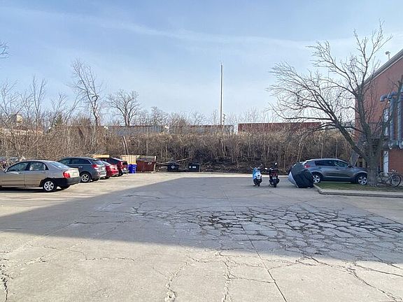 2nd image of 624 S Gilbert St APT 3