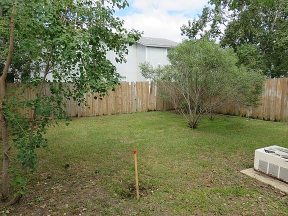 4th image of 638 Carnathan Ct