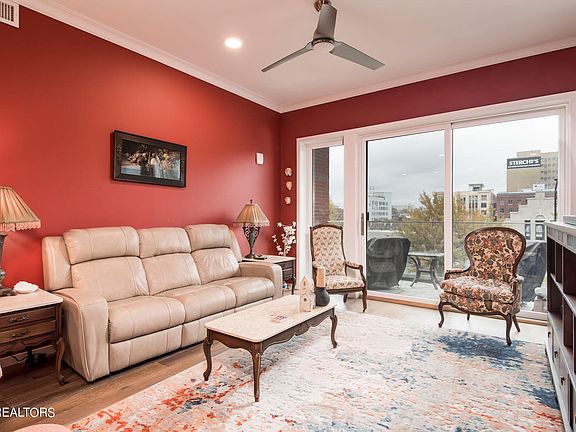 4th image of 333 W Depot Ave #218