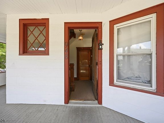 5th image of 948 Van Houten Ave #1
