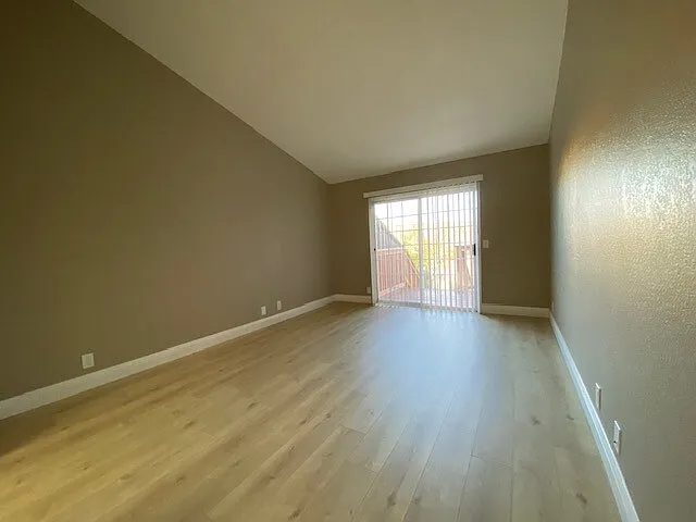 412 Lakeside Way — Photo 18