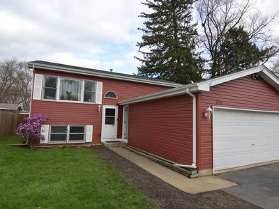 418 Santa Barbara Rd, Lakemoor, IL, 60051