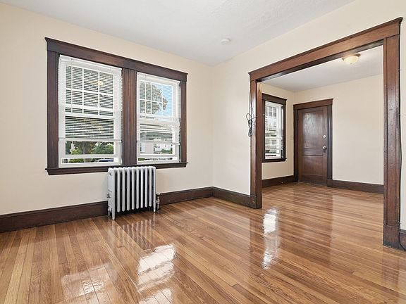5th image of 60 Raycroft St #1R