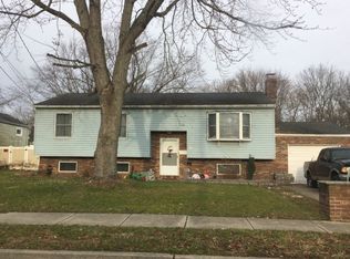39 Jobs Ln, Williamstown, NJ 08094
