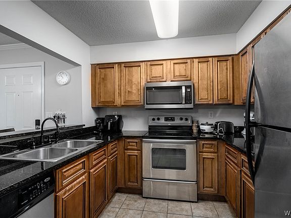 5th image of 120 15th St E APT 207