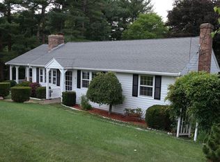 16 Briarwood Rd, Woburn, MA 01801