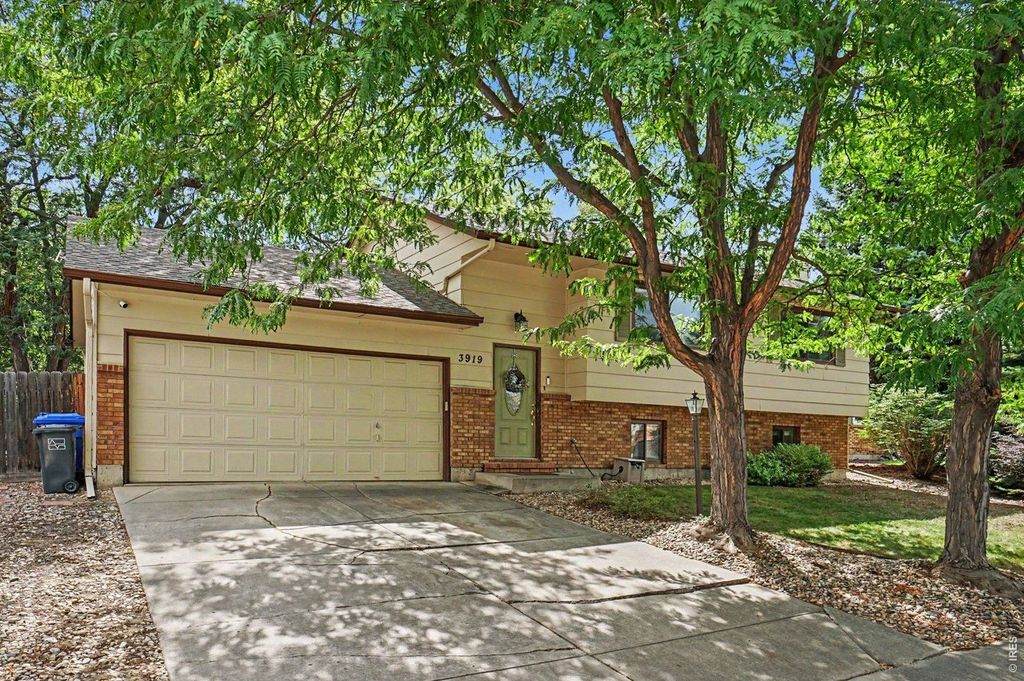3919 Logan Dr