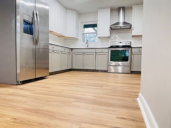 2nd image of 5453 N Meadows Blvd