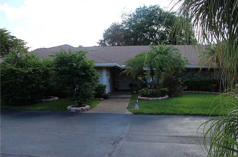 1st image of 981 Bayberry Point Dr