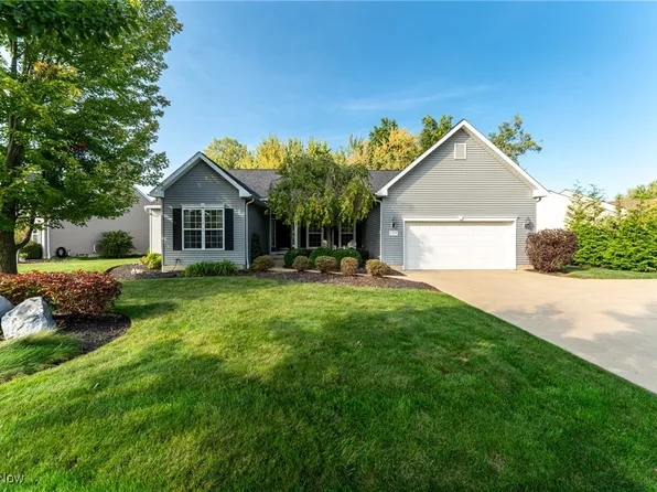 32854 Walnut Dr, Avon, OH 44011