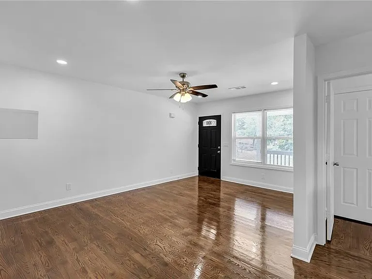 317 Stokes Ave SE — Photo 28