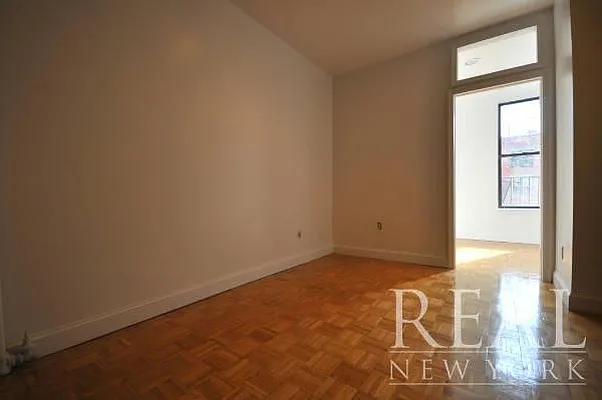 Rented by REAL New York | media 23
