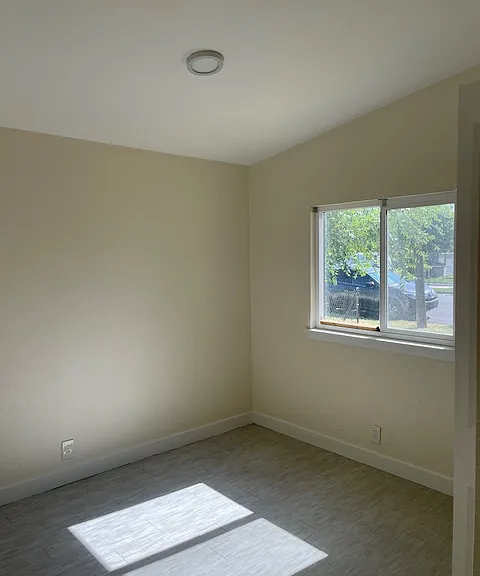 238 S 1135 W — Photo 11