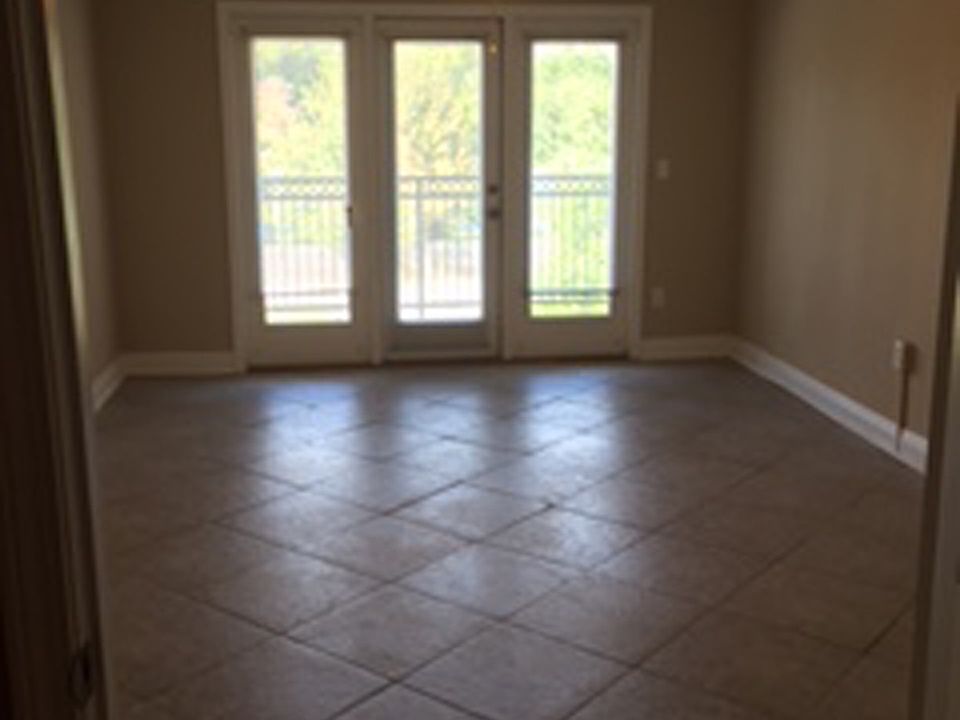 2nd image of 2046 Beach Blvd
