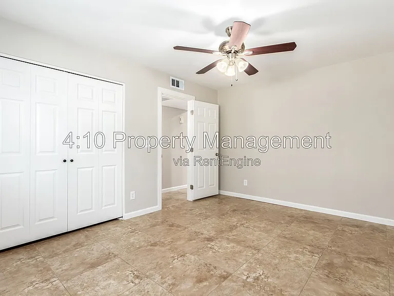 103 S McKemy St #A — Photo 16