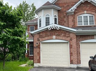 149 Hemlo Cres, Ottawa, ON K2T 1E4