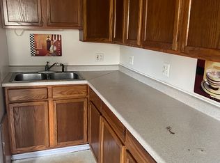 283 Main St #B, Moosup, CT 06354