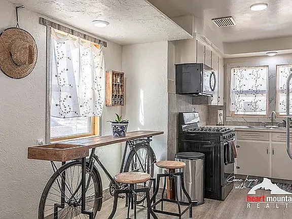 3 bed, 1770 sqft, $1,850 — Photo 2