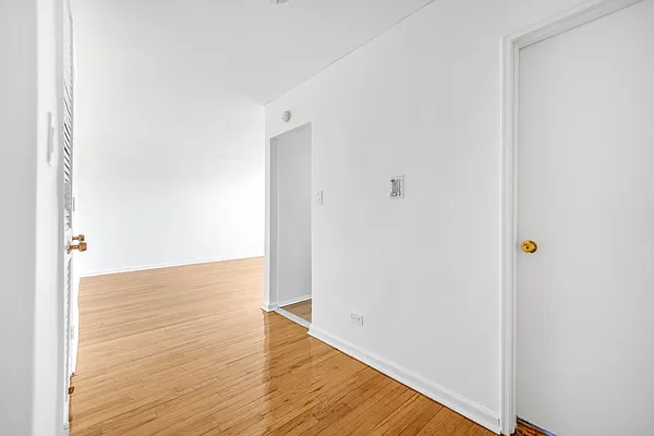 Rented by TwoRealEstate LLC | media 11