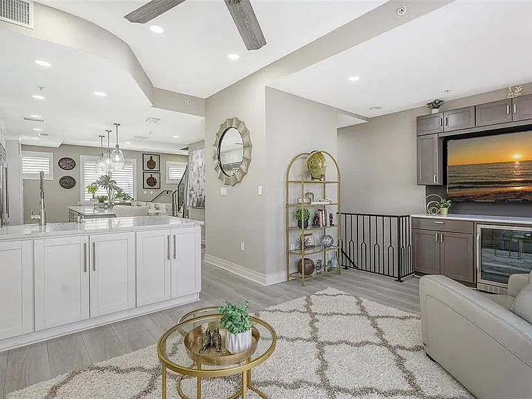 235 Cocoanut Ave #106B — Photo 8