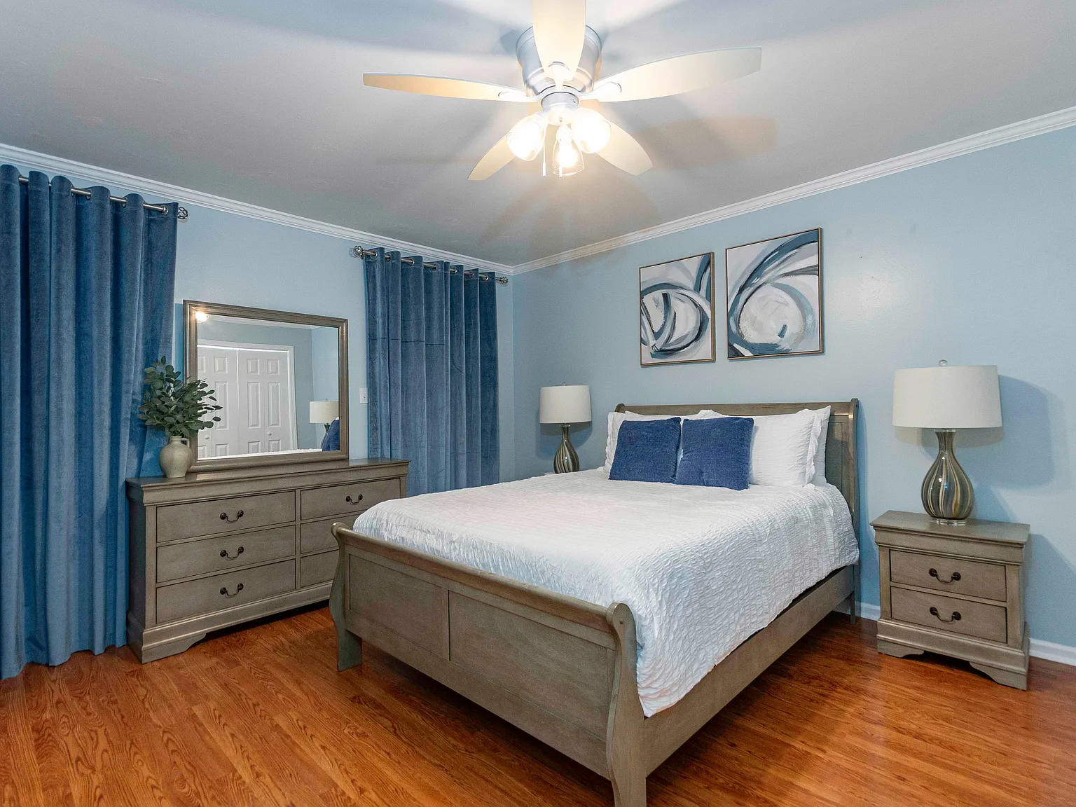 2 bed, 1.5 bath, 1210 sqft, $1,450 — Photo 2
