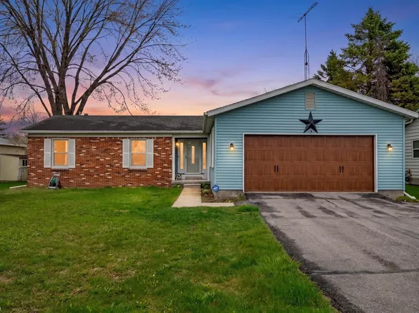 721 Range Rd, Marysville, MI 48040