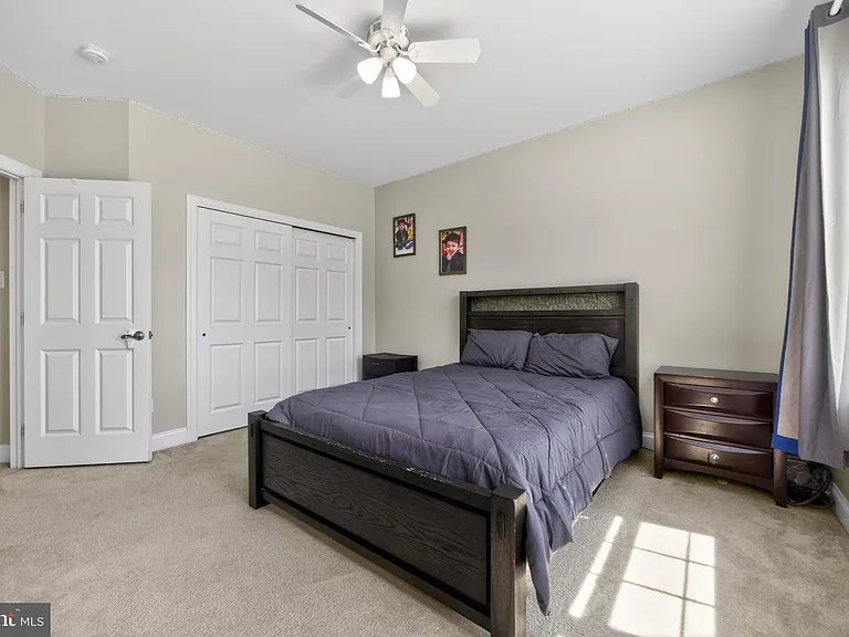 121 Shilling Ave — Photo 35