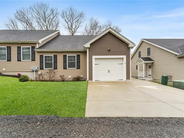 9 Lily Ln, West Warwick, RI 02893