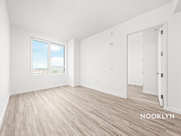 3rd image of 14735 95th Ave #1528