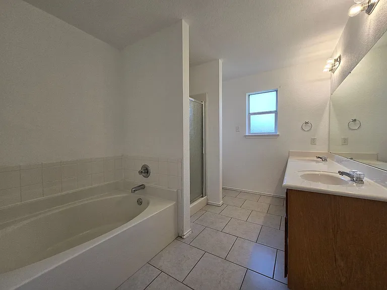 3906 Kevin Shaw Dr — Photo 19