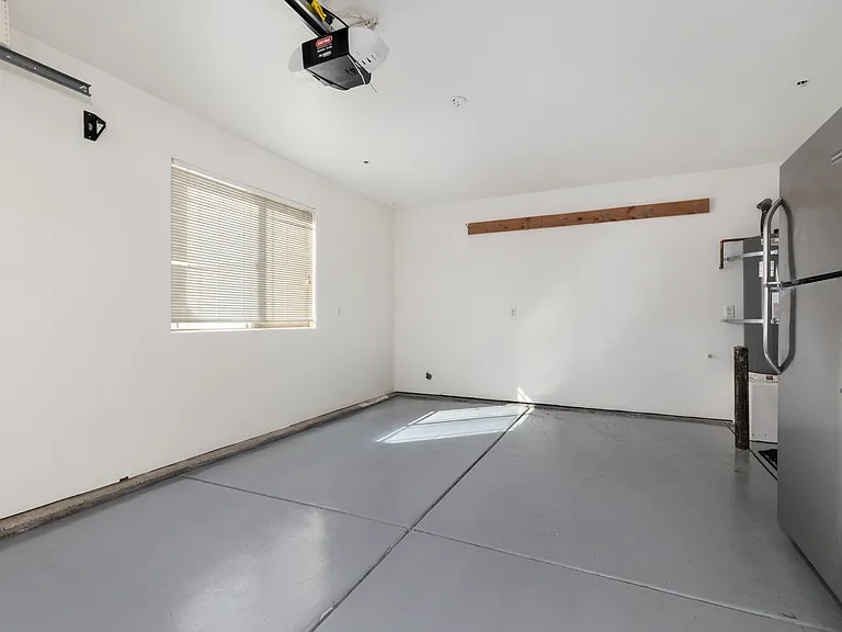 225 Old County Rd #225 — Photo 36