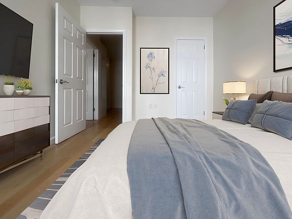 3rd image of 516 E 80th St APT 25