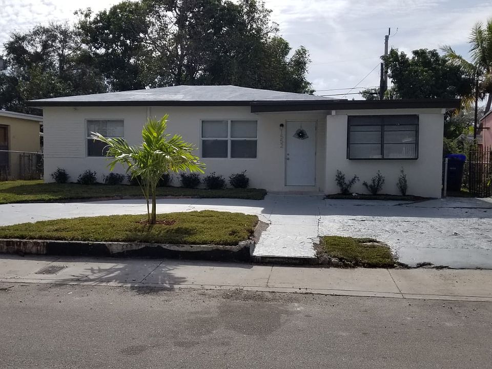 1st image of 1552 NE 152nd St