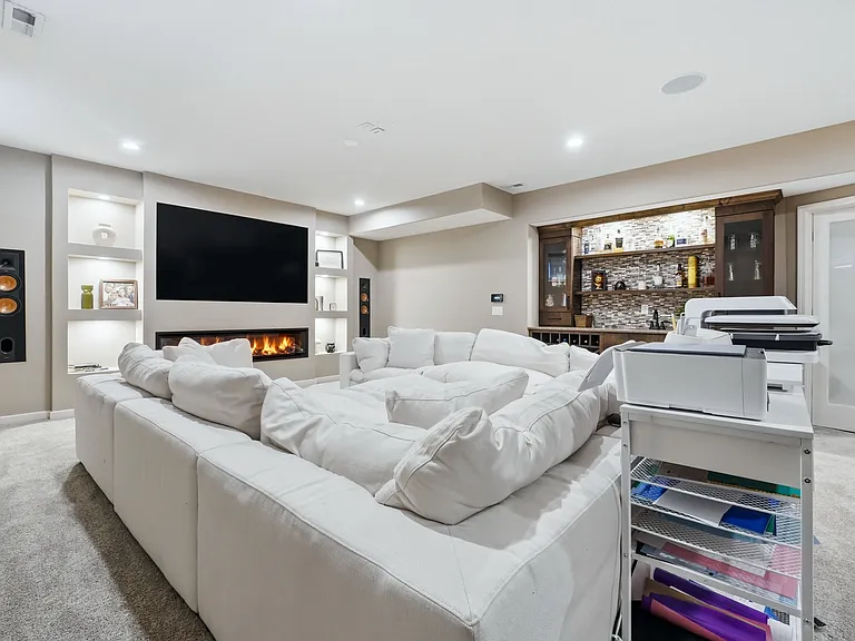 7621 Idlebrook Dr — Photo 13