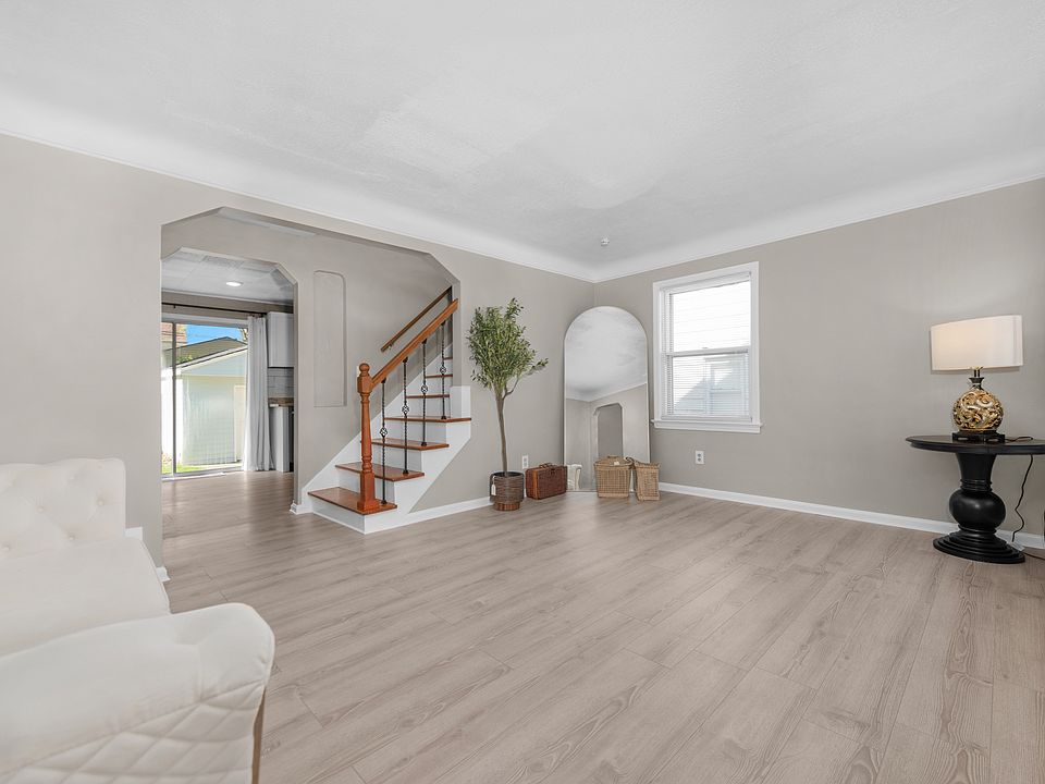 1st image of 18214 Lewis Dr