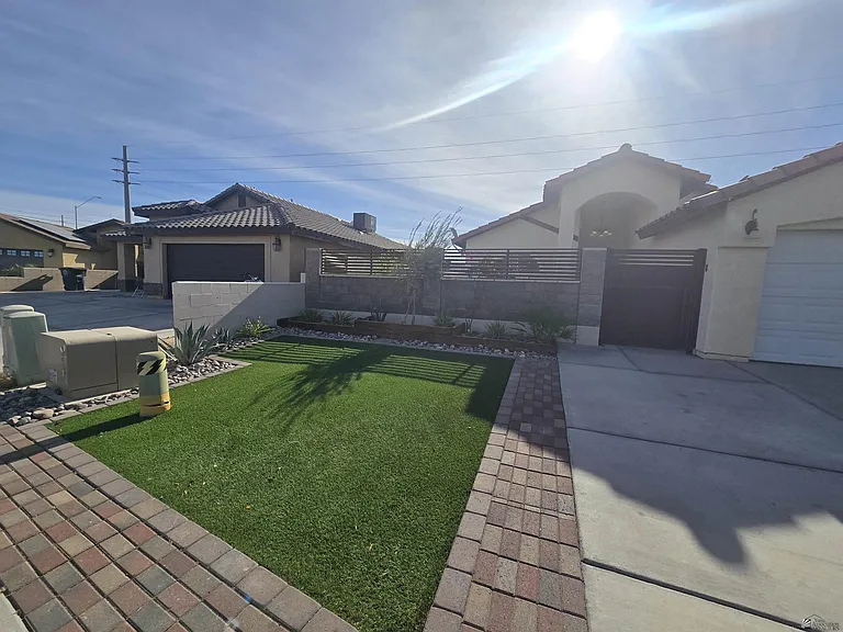 417 N San Juan Ln — Photo 2
