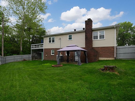 3rd image of 331 Parkwood Pl