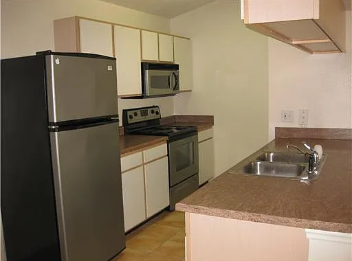 16242 Saint Michelle Ct — Photo 3