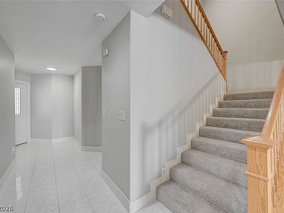 4th image of 304 Roma Ln