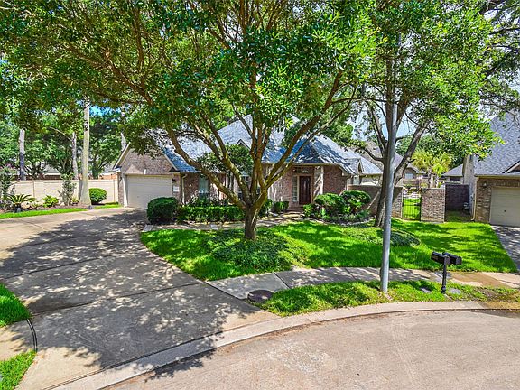 4th image of 5403 Lake Place Dr