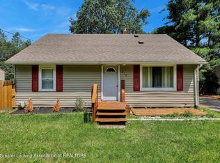 610 W Willoughby Rd, Lansing, MI 48911