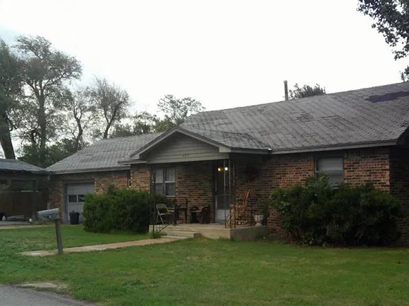 420 S 3rd St, Cyril, OK 73029