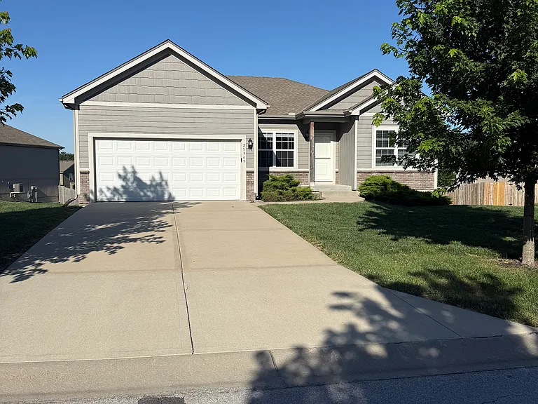 25949 W 142nd Ct — Photo 1